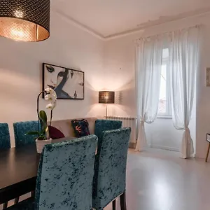 Apartamento Gallery Art In San Frediano, Florencia